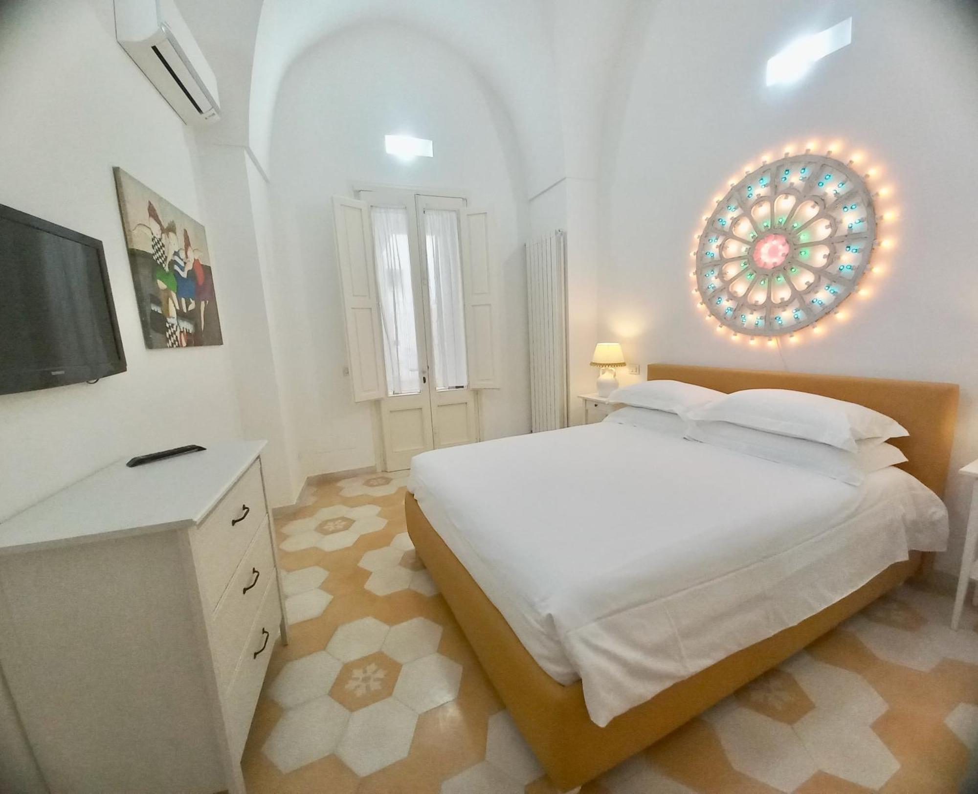 Li Frati Casa Vacanze Лече Екстериор снимка