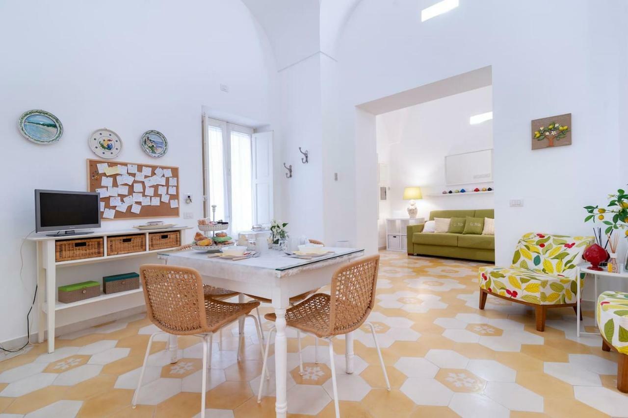 Li Frati Casa Vacanze Лече Екстериор снимка