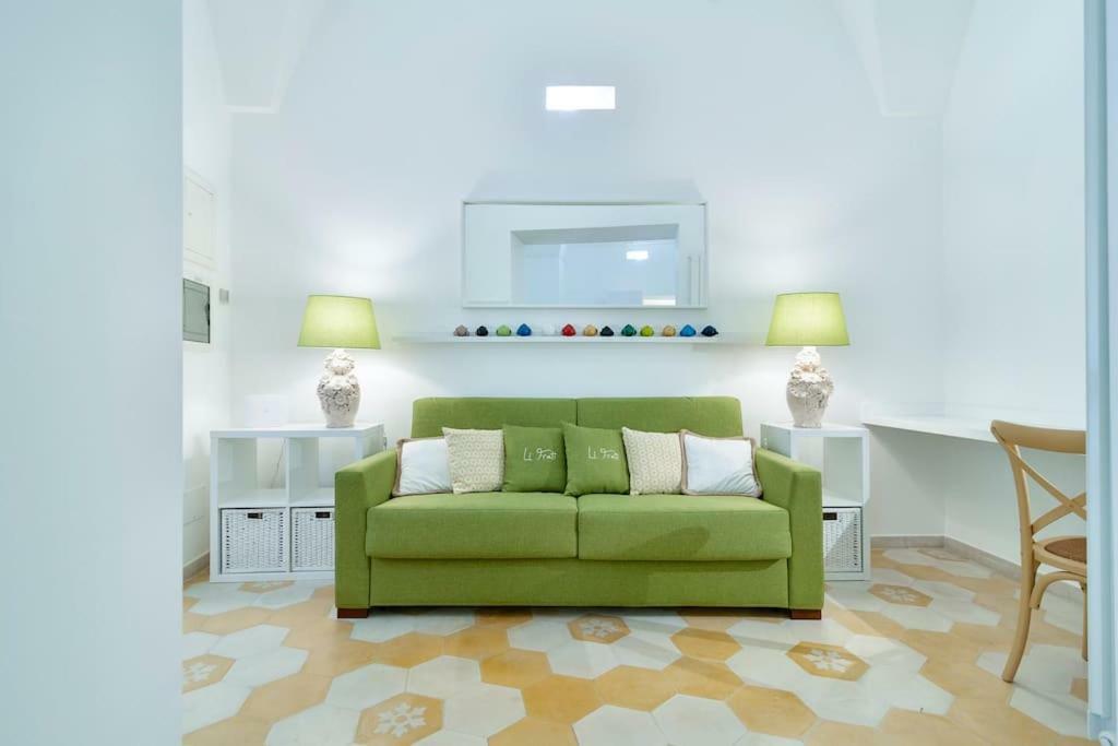 Li Frati Casa Vacanze Лече Екстериор снимка