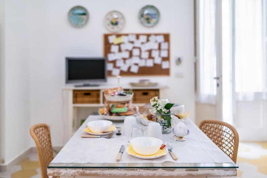 Li Frati Casa Vacanze Лече Екстериор снимка