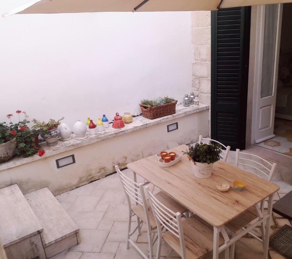 Li Frati Casa Vacanze Лече Екстериор снимка